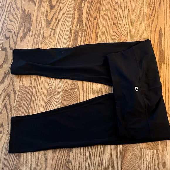 Small Workout Capris - Picture 3 of 3